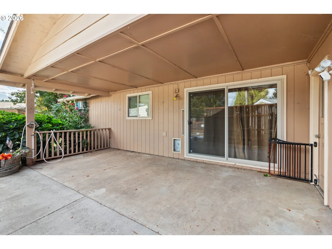 Photo of 475 PINEDALE AVE