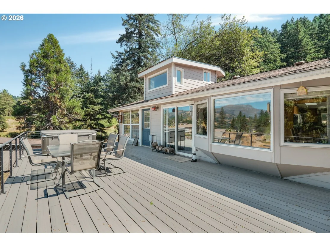 Photo of 216 TERRACE DR