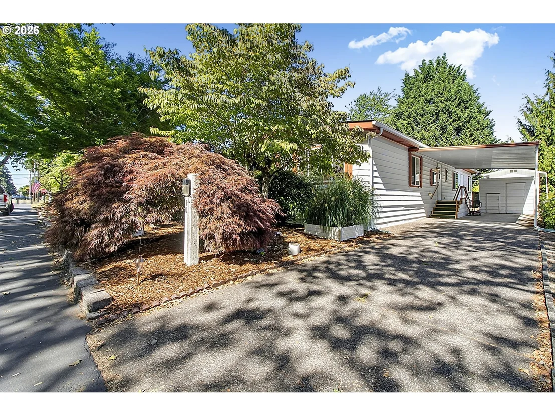Photo of Unit 10 at 4800 BARGER DR
