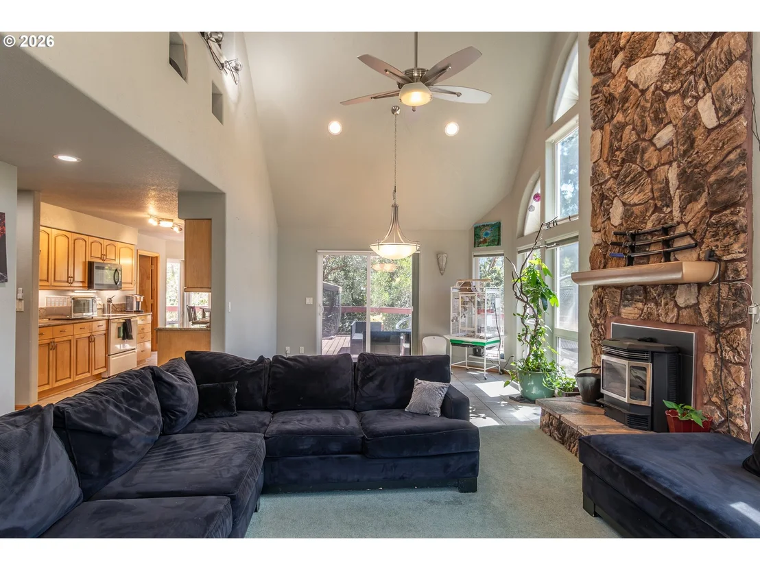 Photo of 1265 EVERGREEN RIDGE RD