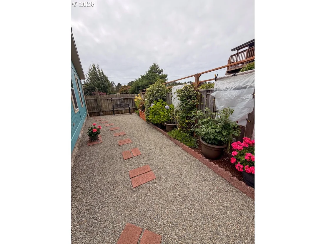 Photo of 600 TIARA ST