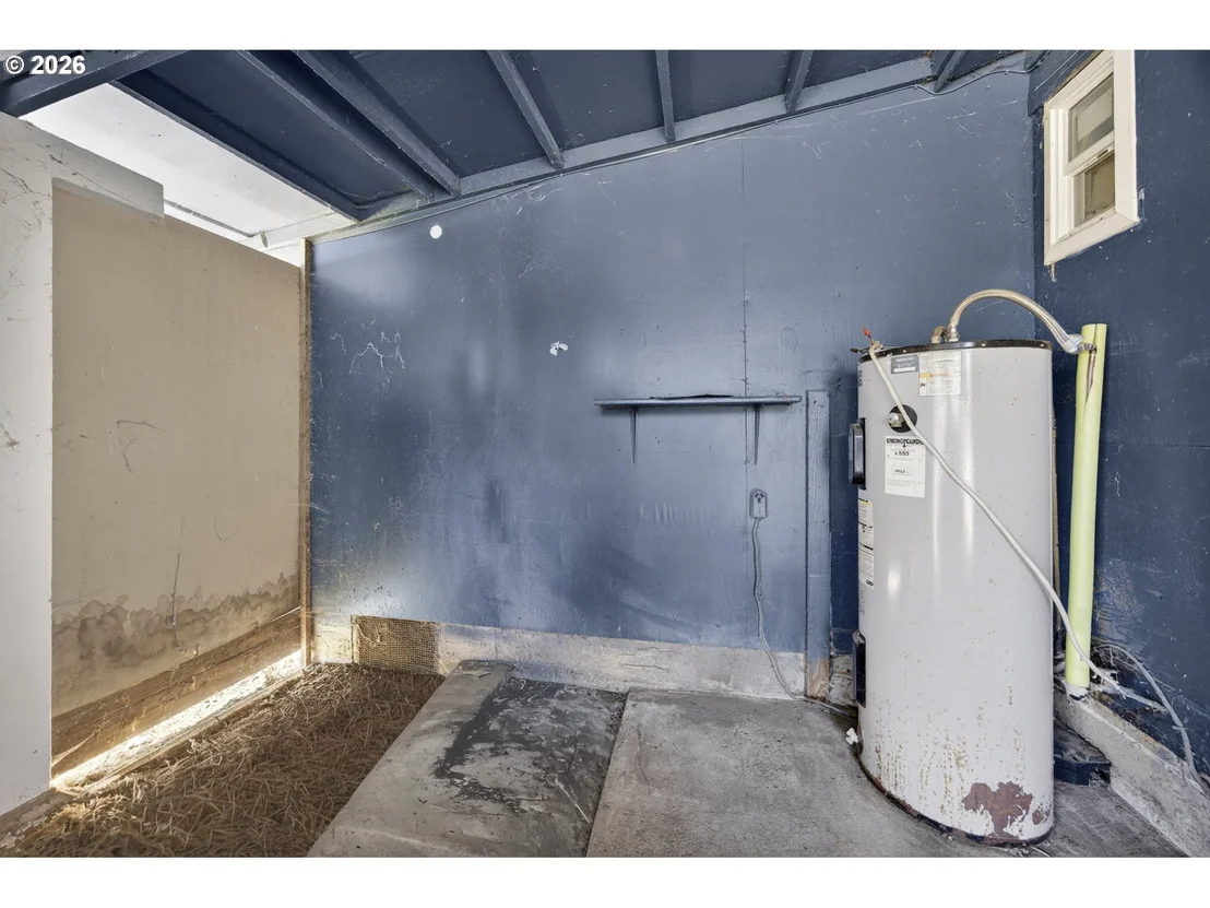 Photo of 1025 N LAKE RD