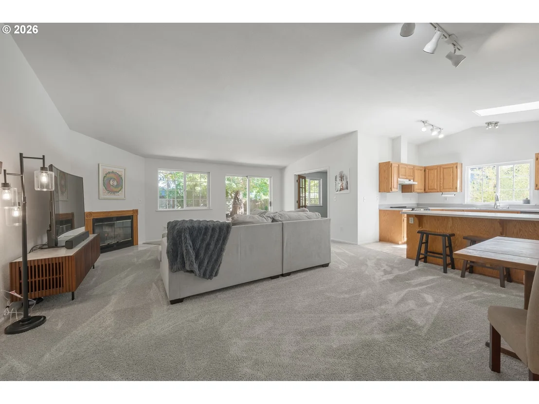 Photo of 1315 ARCADIA DR