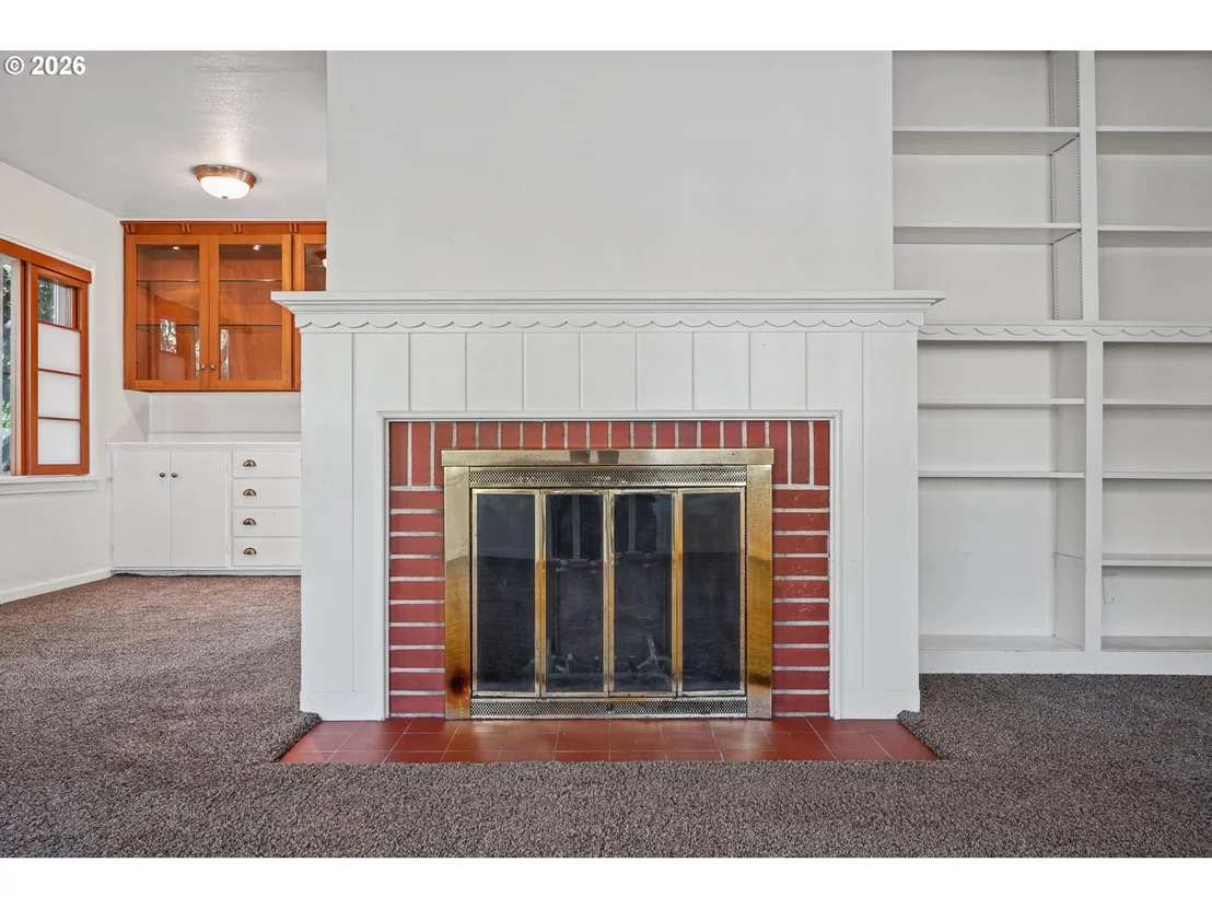 Photo of 890 E 22ND AVE