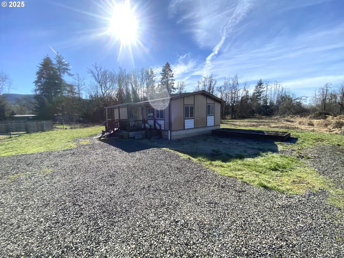 Photo of 92020 MAPLE LN