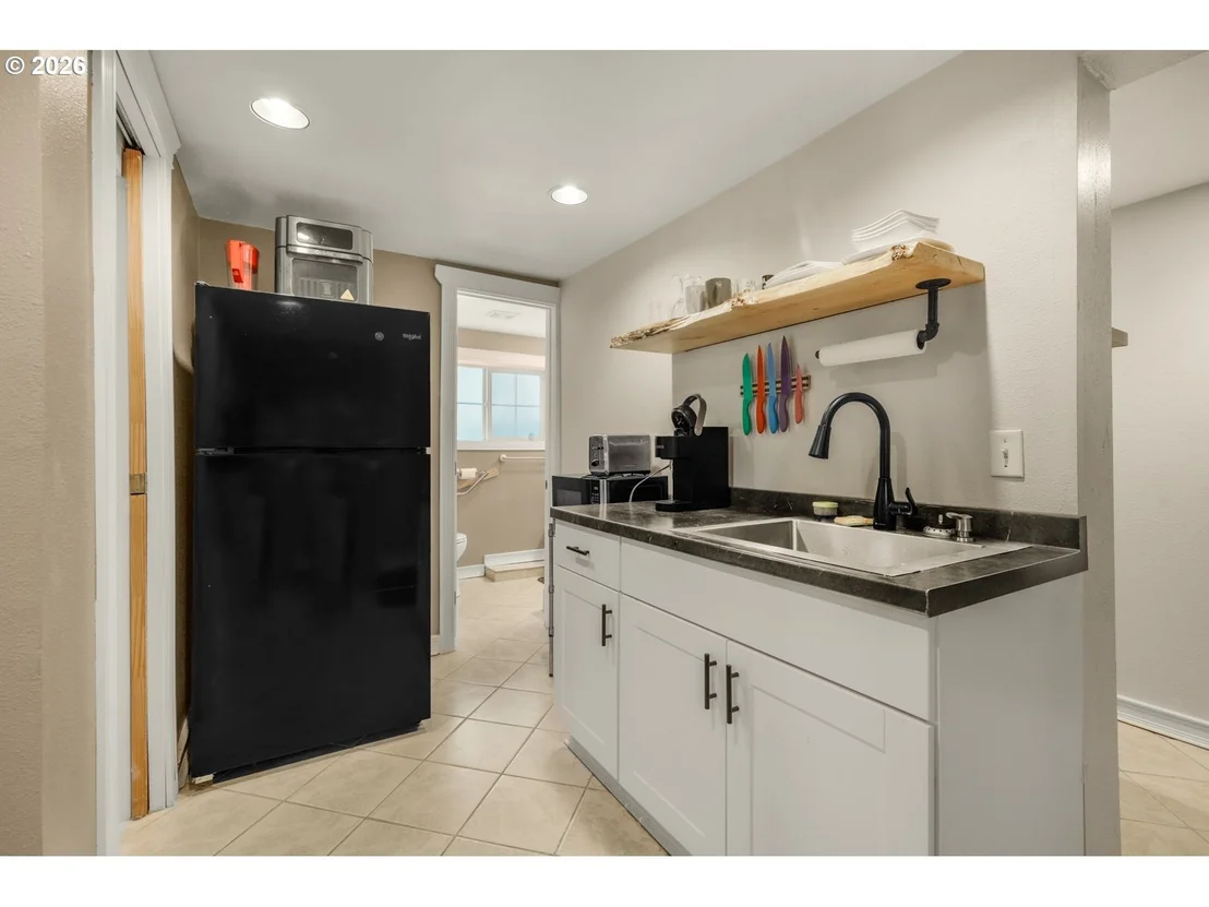 Photo of 216 TERRACE DR