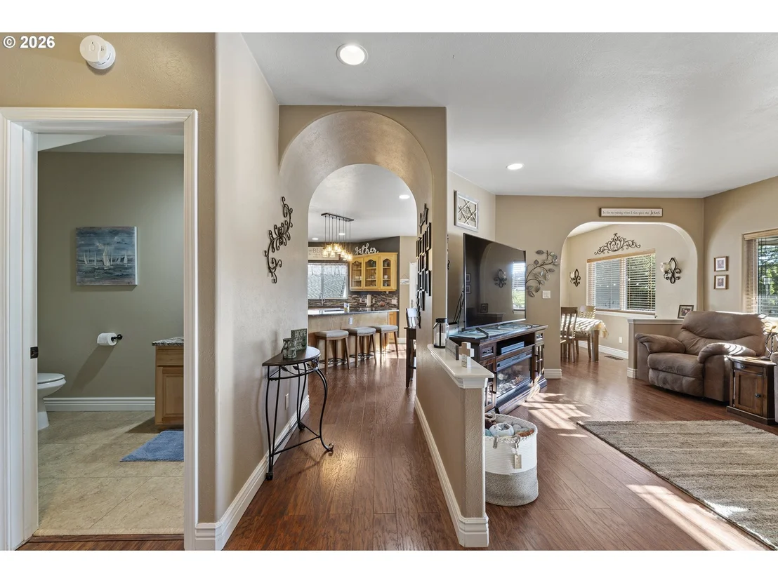 Photo of 997 KRISTA LN