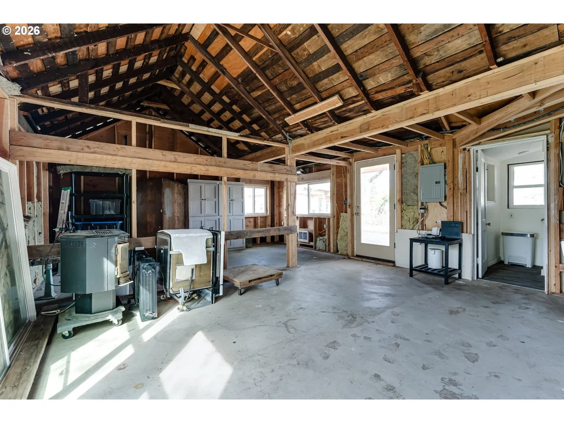 Photo of 111 HOLEMAN AVE