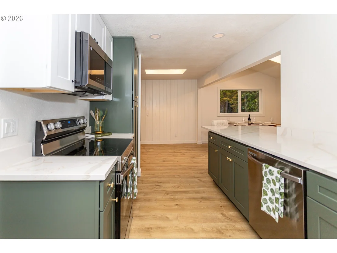 Photo of 395 E 46TH AVE