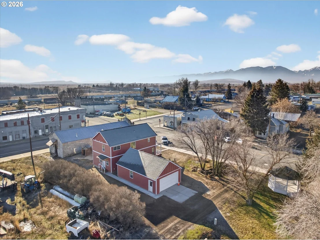 Photo of 230 E ST