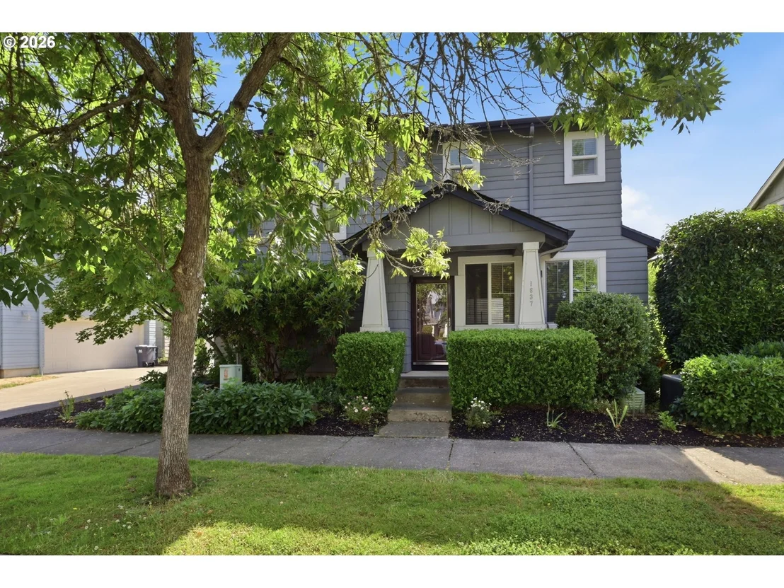 Photo of 1637 HAMLET LN