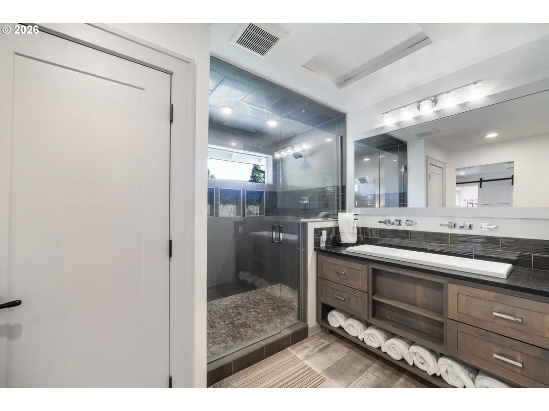 Photo of 673 SHORELINE WAY