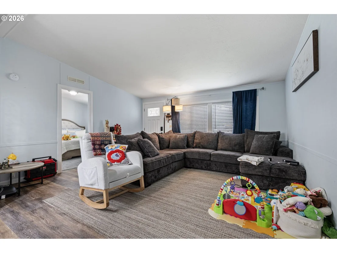 Photo of 518 SCOTTS GLEN DR