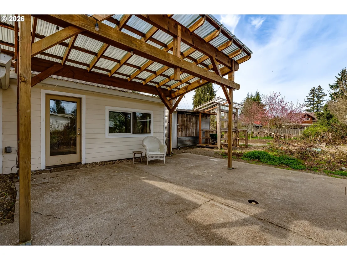 Photo of 111 HOLEMAN AVE