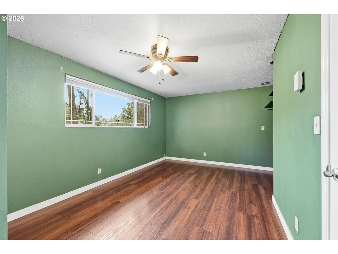 Photo of 30 COACHMAN DR