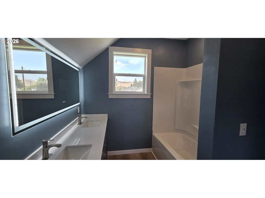 Photo of 867 S 3RD ST