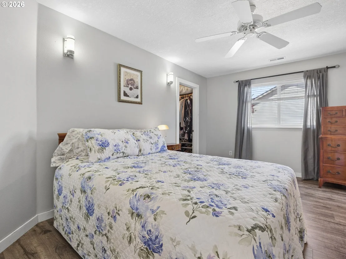 Photo of 644 SE MYRTLEWOOD PL