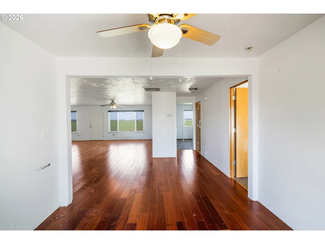 Photo of 668 EGRET AVE