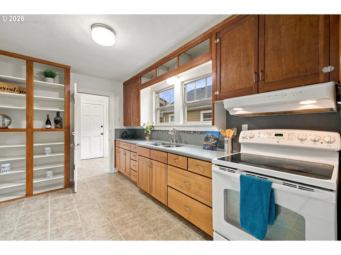 Photo of 352 W M ST