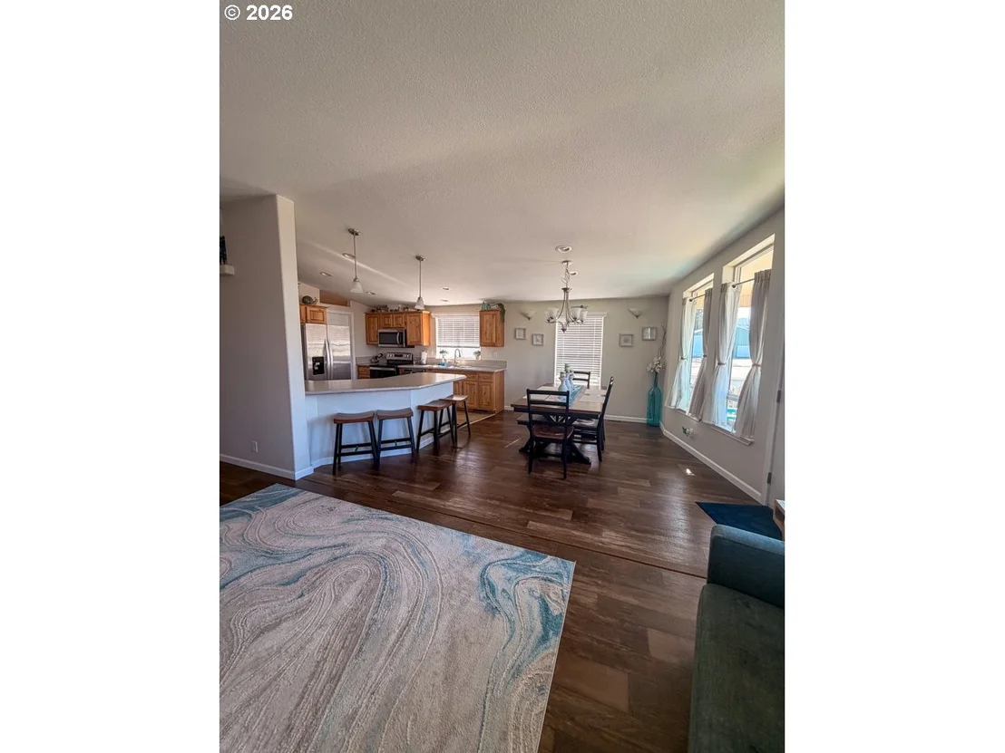 Photo of 1060 CEDAR LOOP