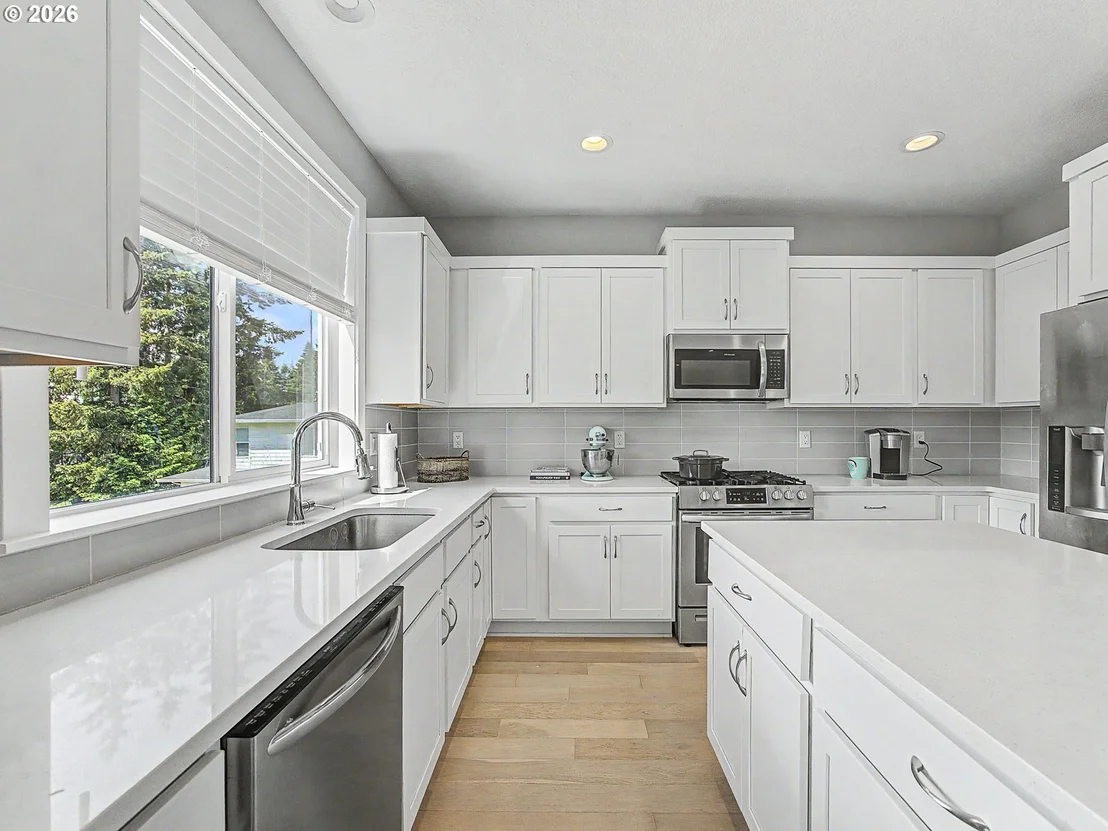 Photo of 37984 JUNIPER ST
