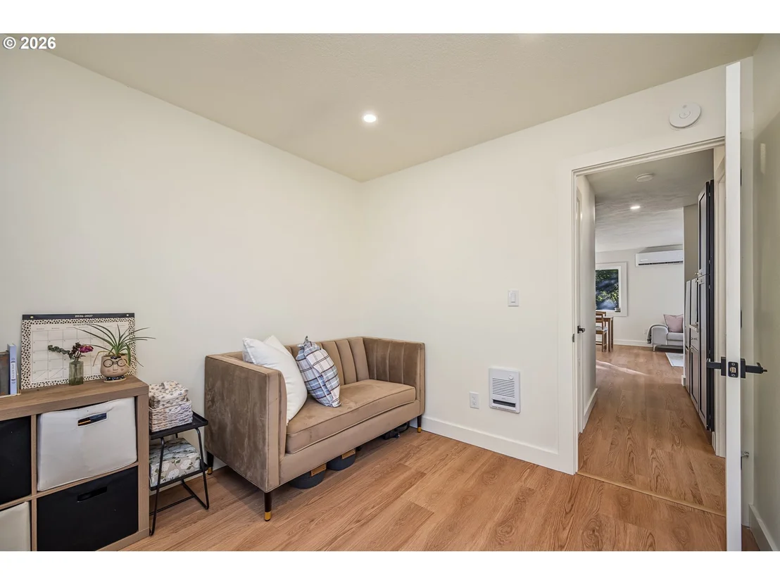 Photo of 452 S 4TH ST