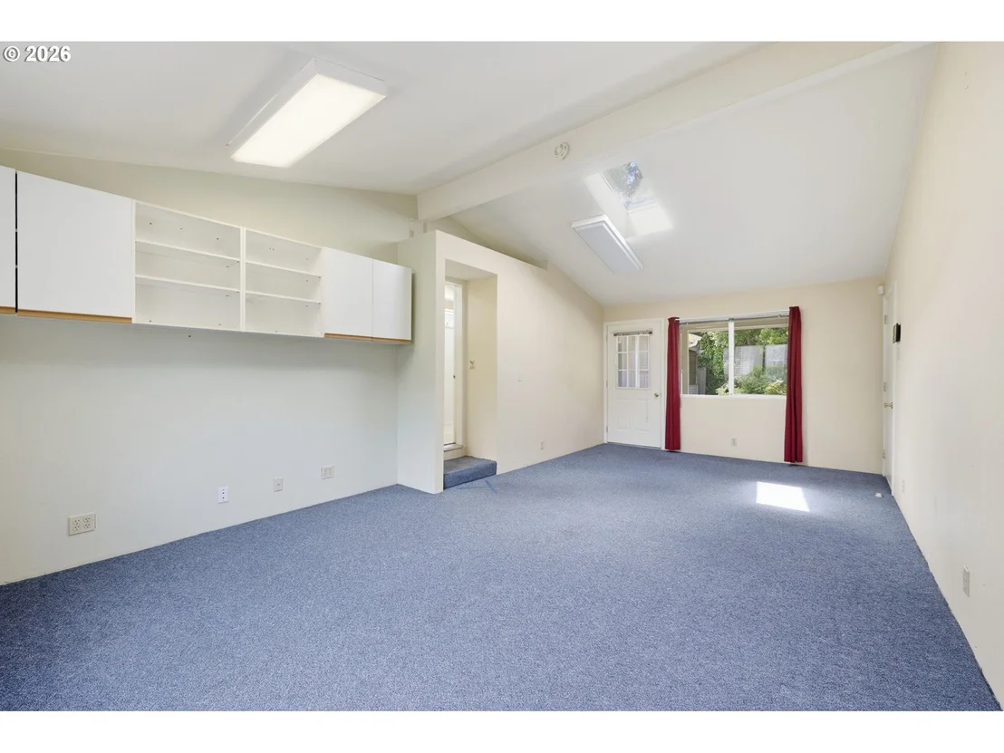 Photo of 489 SHERWOOD LOOP
