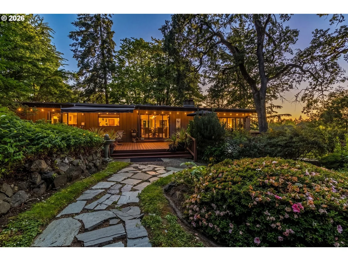 Photo of 2610 HIGHLAND OAKS DR