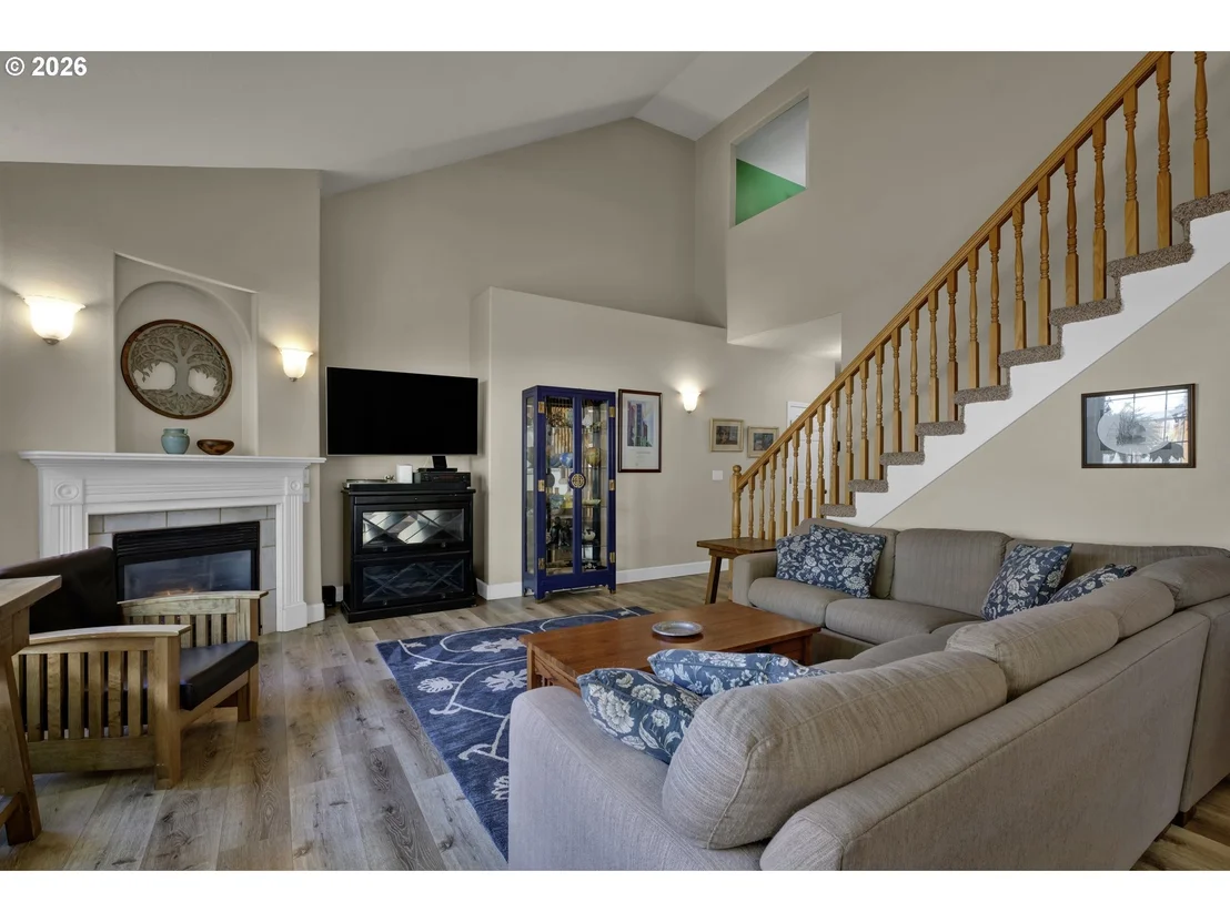 Photo of 190 NAISMITH BLVD