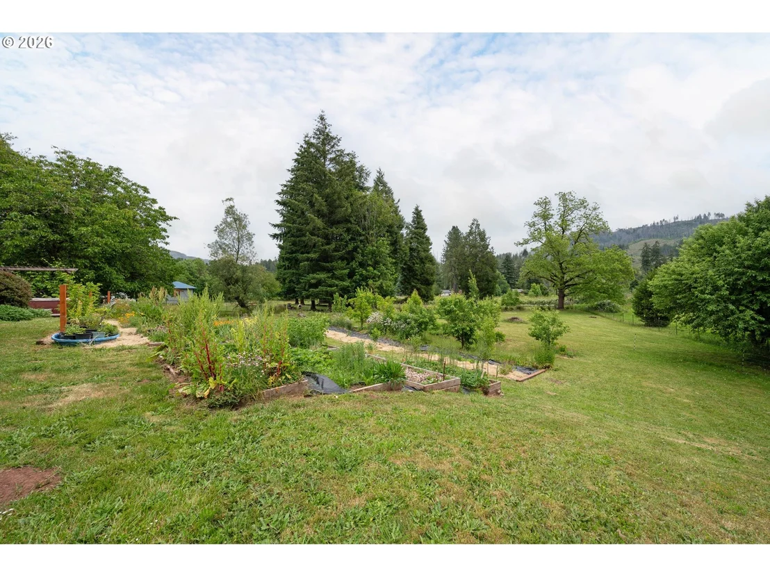 Photo of 44518 MCKENZIE HWY