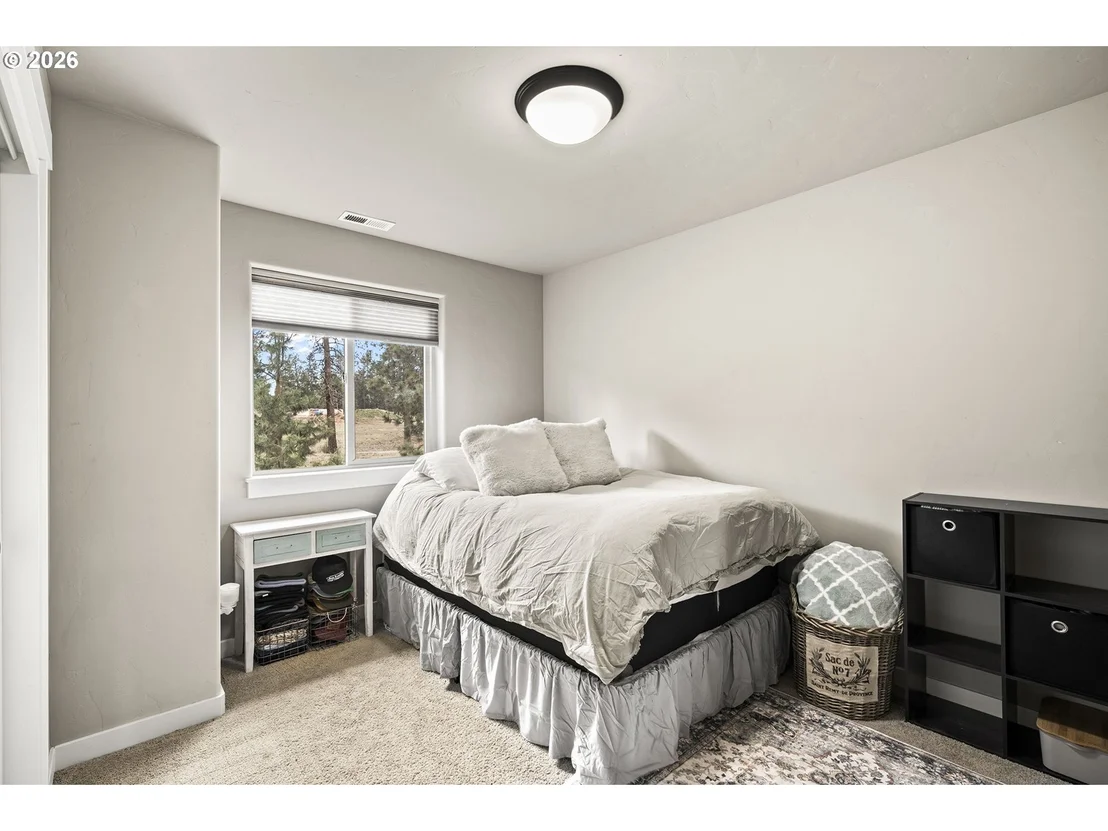 Photo of 60439 HEDGEWOOD LN