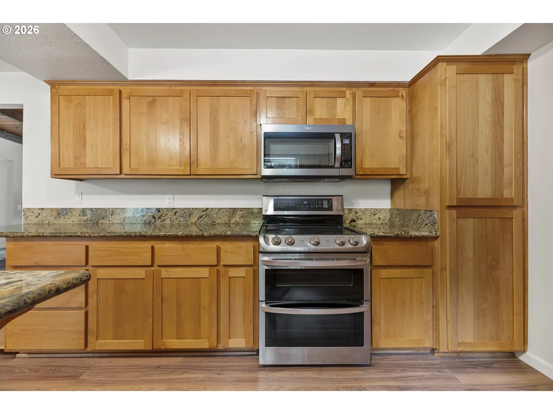 Photo of 135 ROLLING HILLS DR