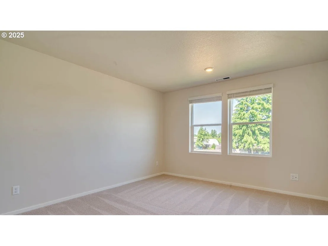 Photo of 432 Reno ST NE