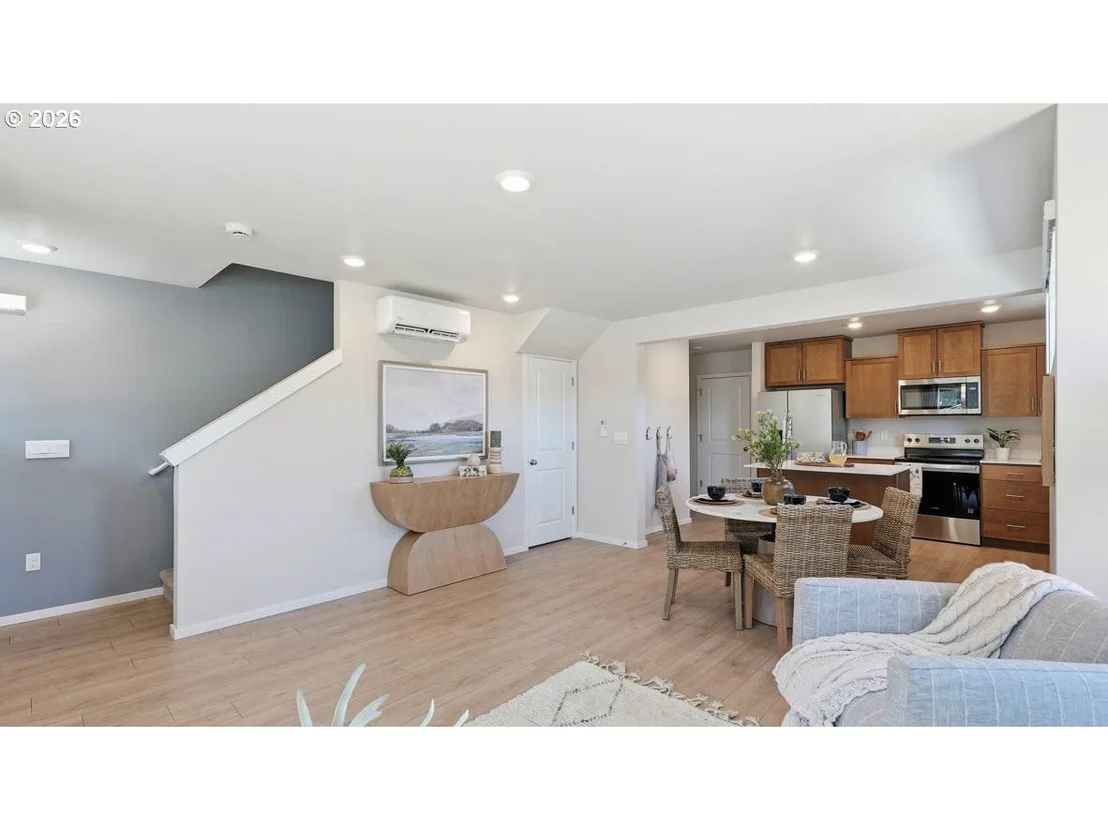 Photo of 6202 SE Lusted RD