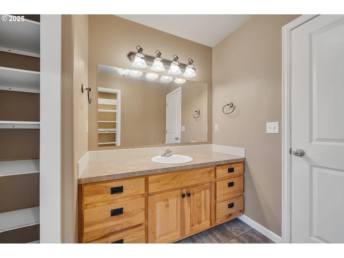 Photo of 3355 HUBERT RD