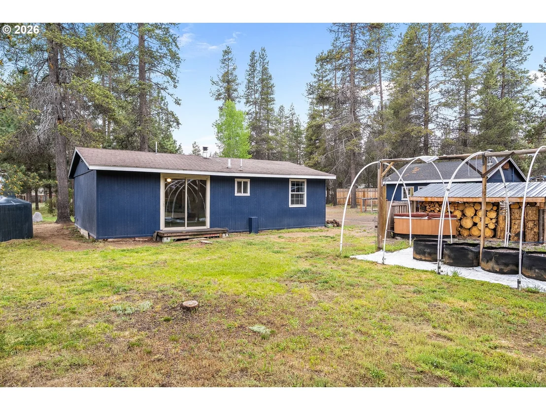 Photo of 16024 LEONA LN