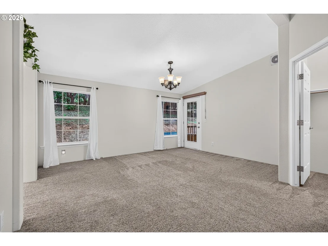 Photo of 530 INGALLS LN