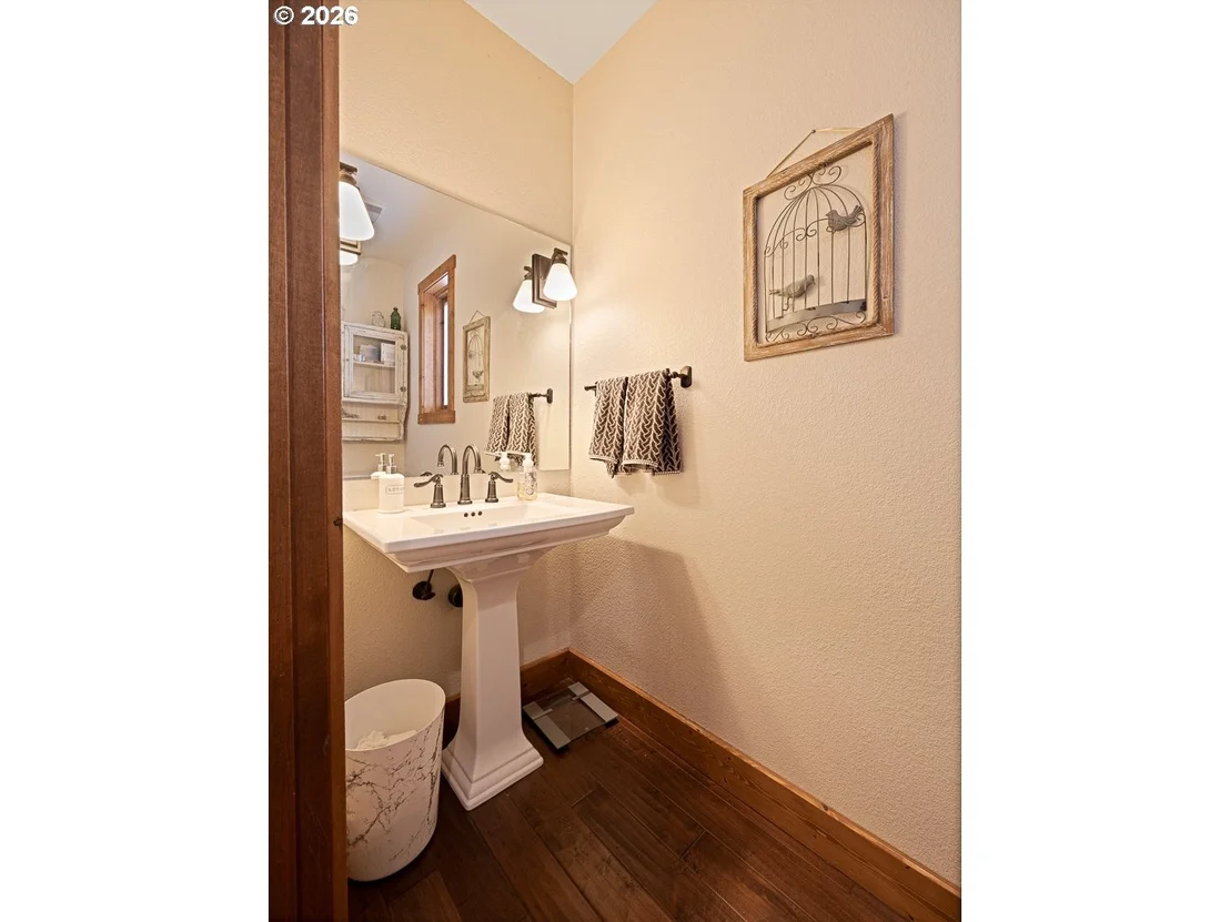 Photo of 4728 COOPERS HAWK RD