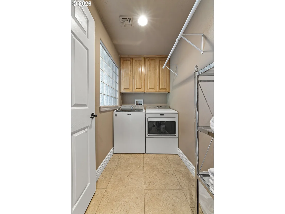Photo of 997 KRISTA LN