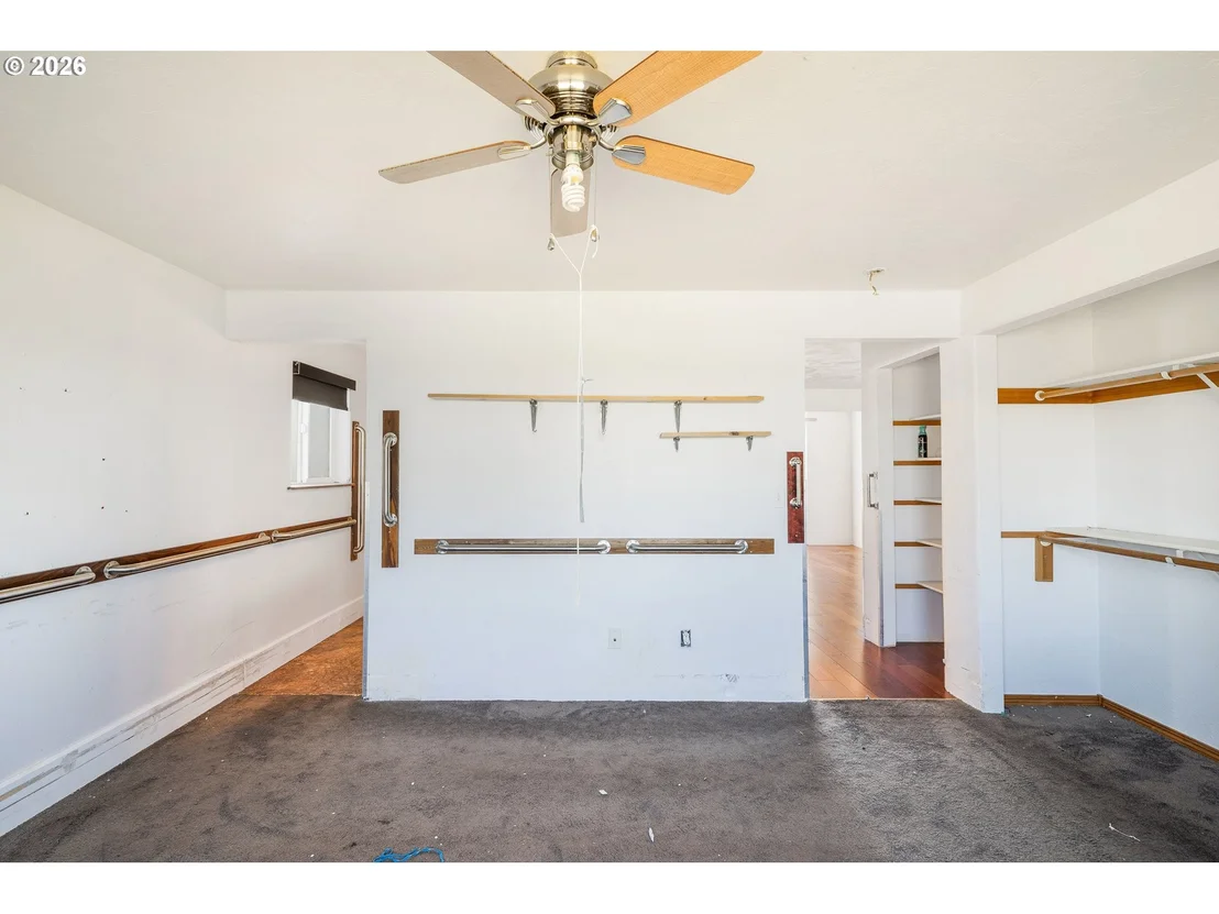 Photo of 668 EGRET AVE