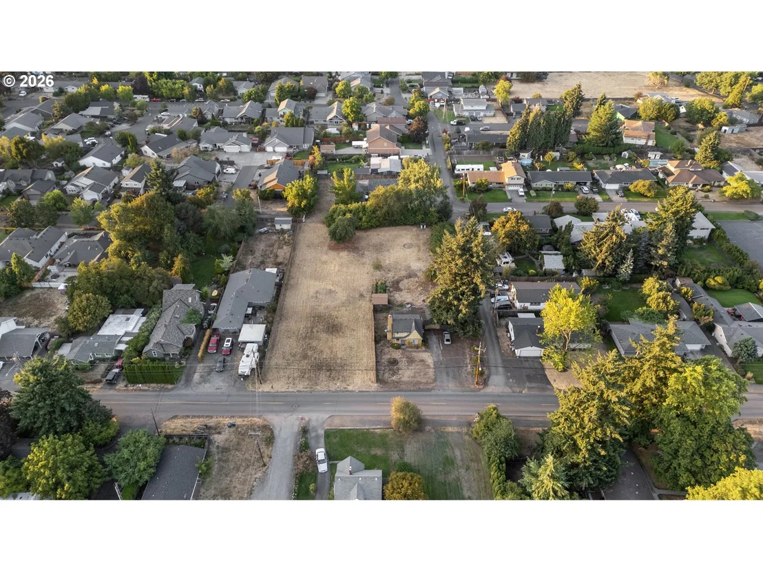 Photo of 185 FERNDALE DR