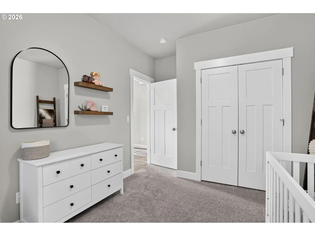 Photo of 1094 NE REGAN HILL LOOP
