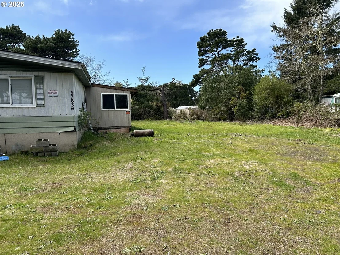 Photo of 87636 RHODODENDRON DR