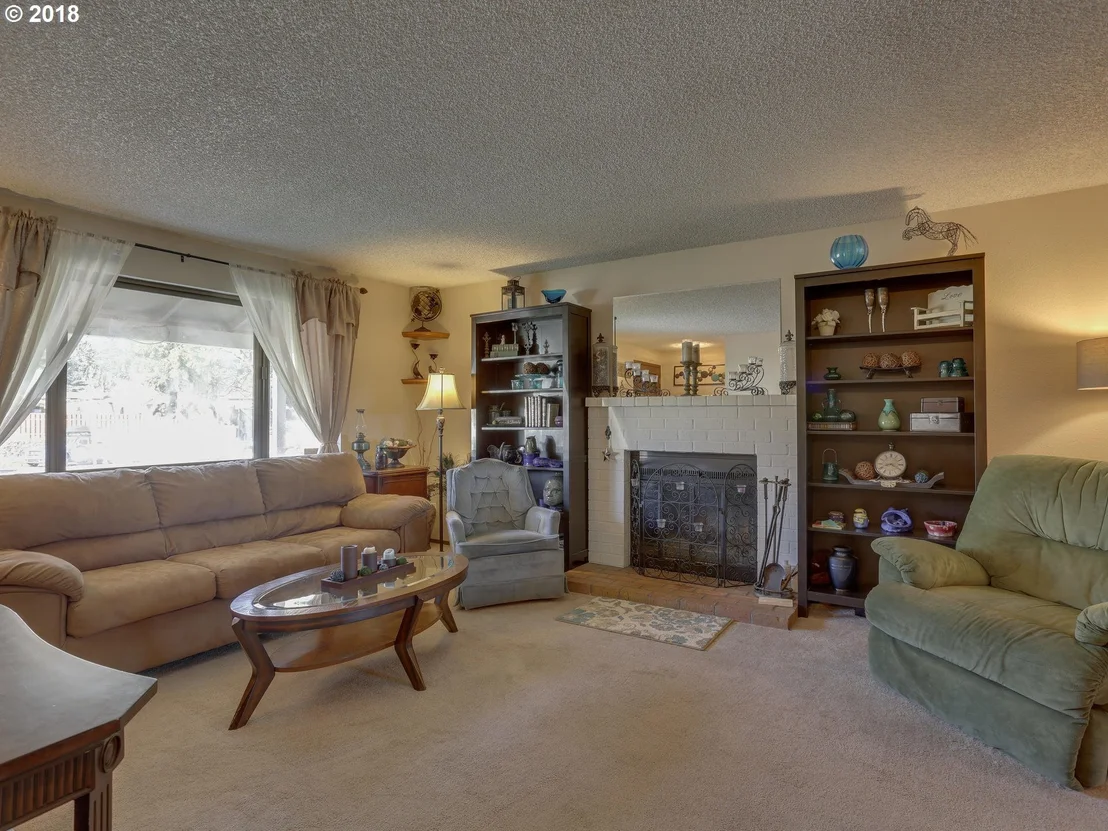 Photo of 1620 SE HALE CT