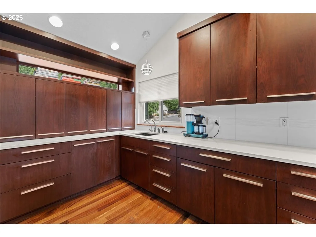Photo of 1360 SW 19TH DR