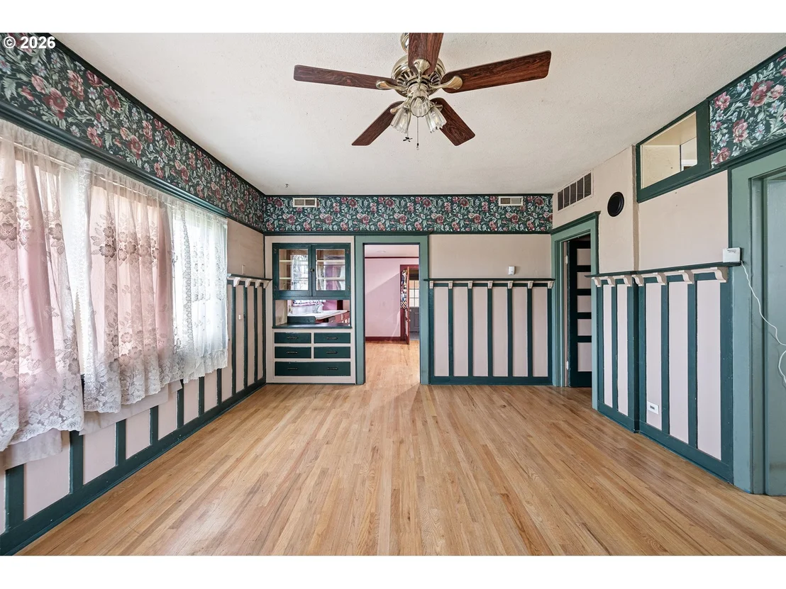 Photo of 5320 ROYAL AVE
