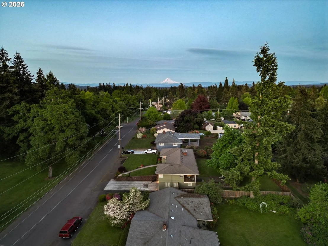 Photo of 230 PARK DR