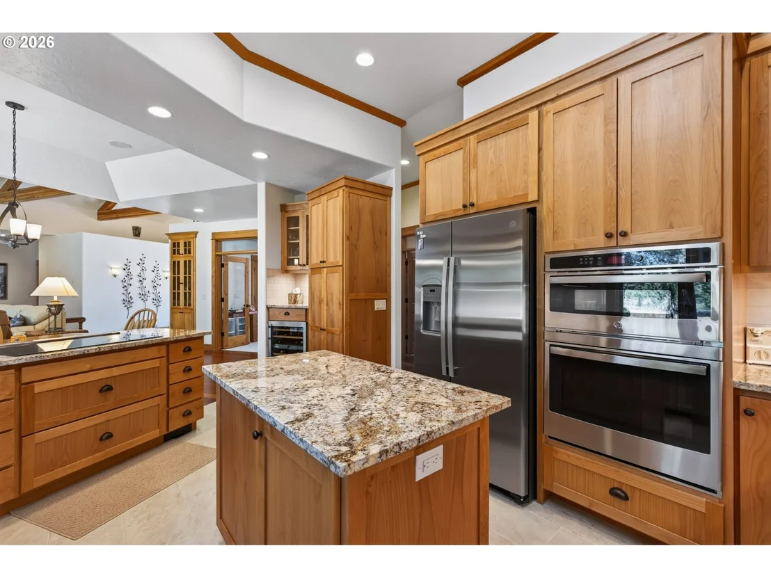 Photo of 17690 Mountain View RD SW