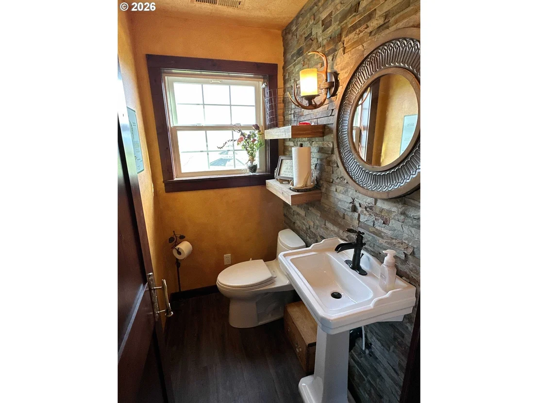 Photo of 33174 LANGMACK RD