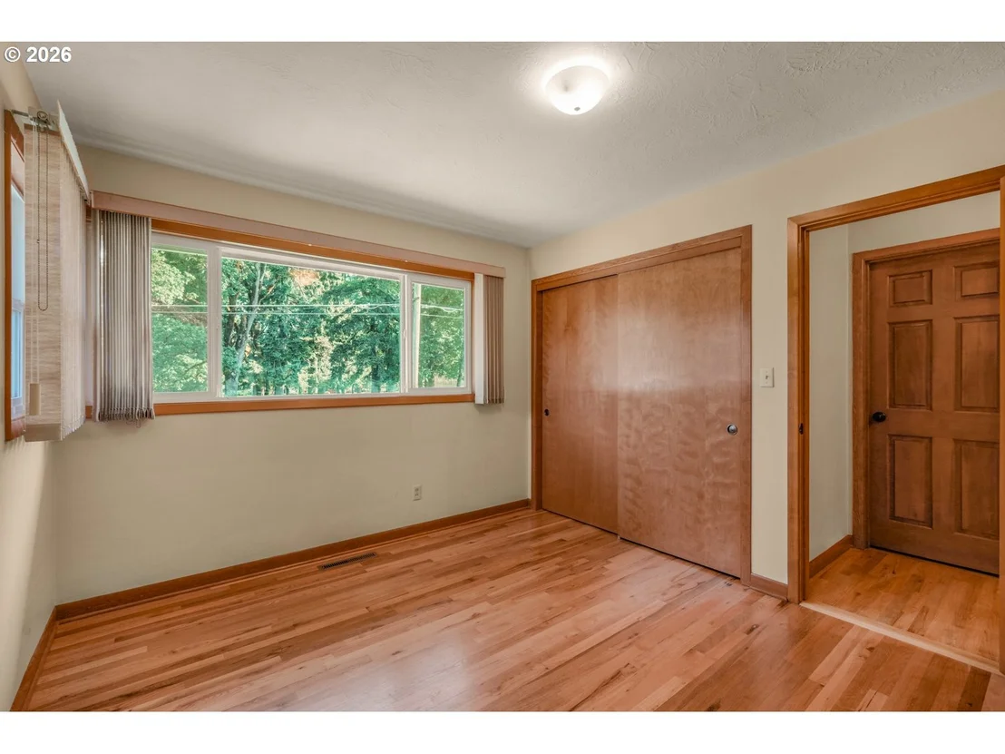 Photo of 230 PARK DR